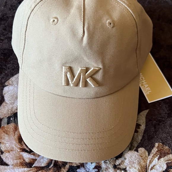 MICHAEL KORS Embroidered Signature Logo Cotton Adjustable Beige Baseball Hat NWT - Picture 2 of 11